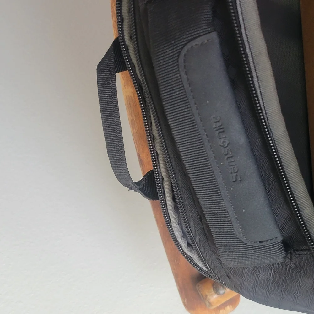 Carrier GSD Solid Black Tech Backpack